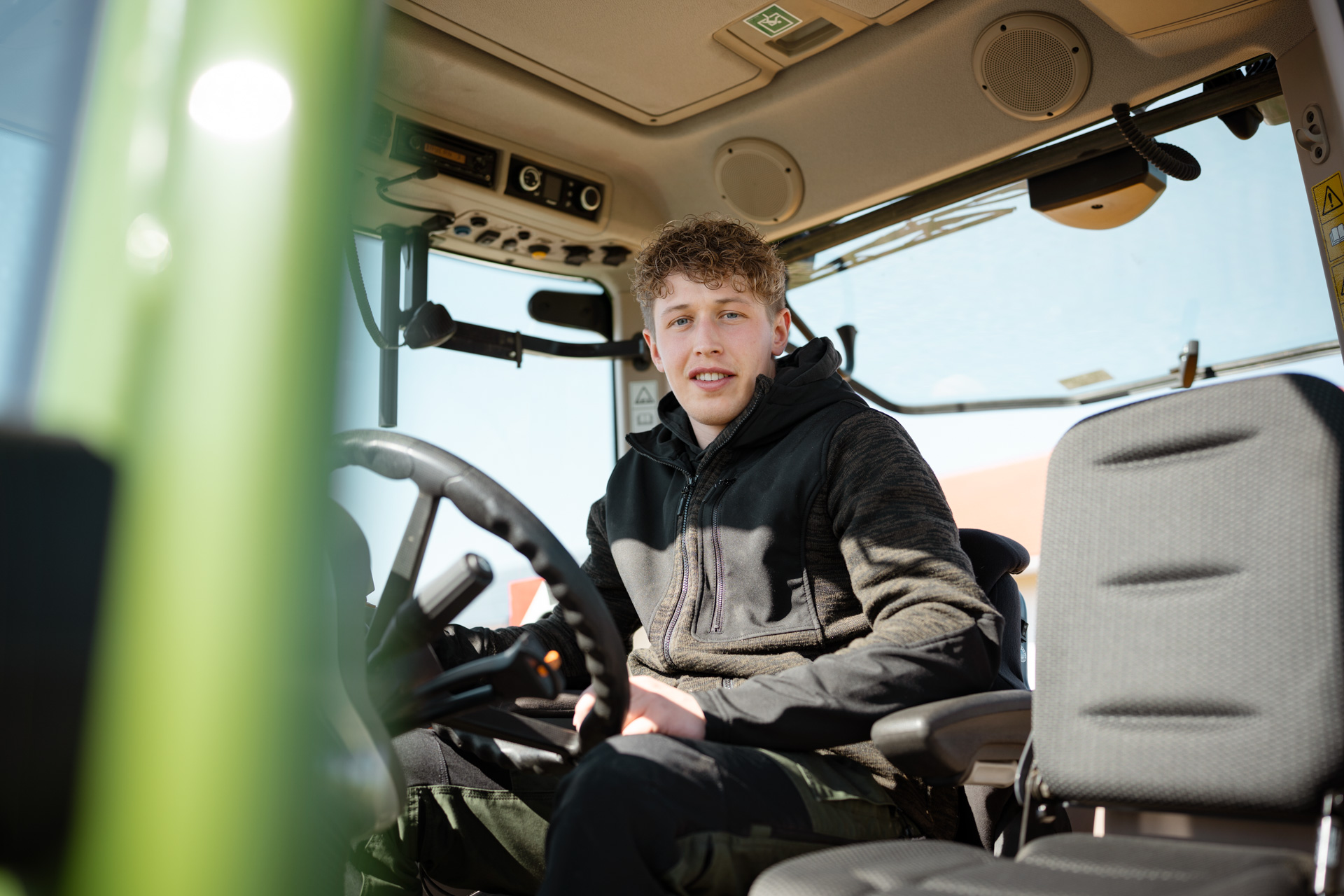 NEU.LAND. Pilotbetrieb Mayer Schlepper