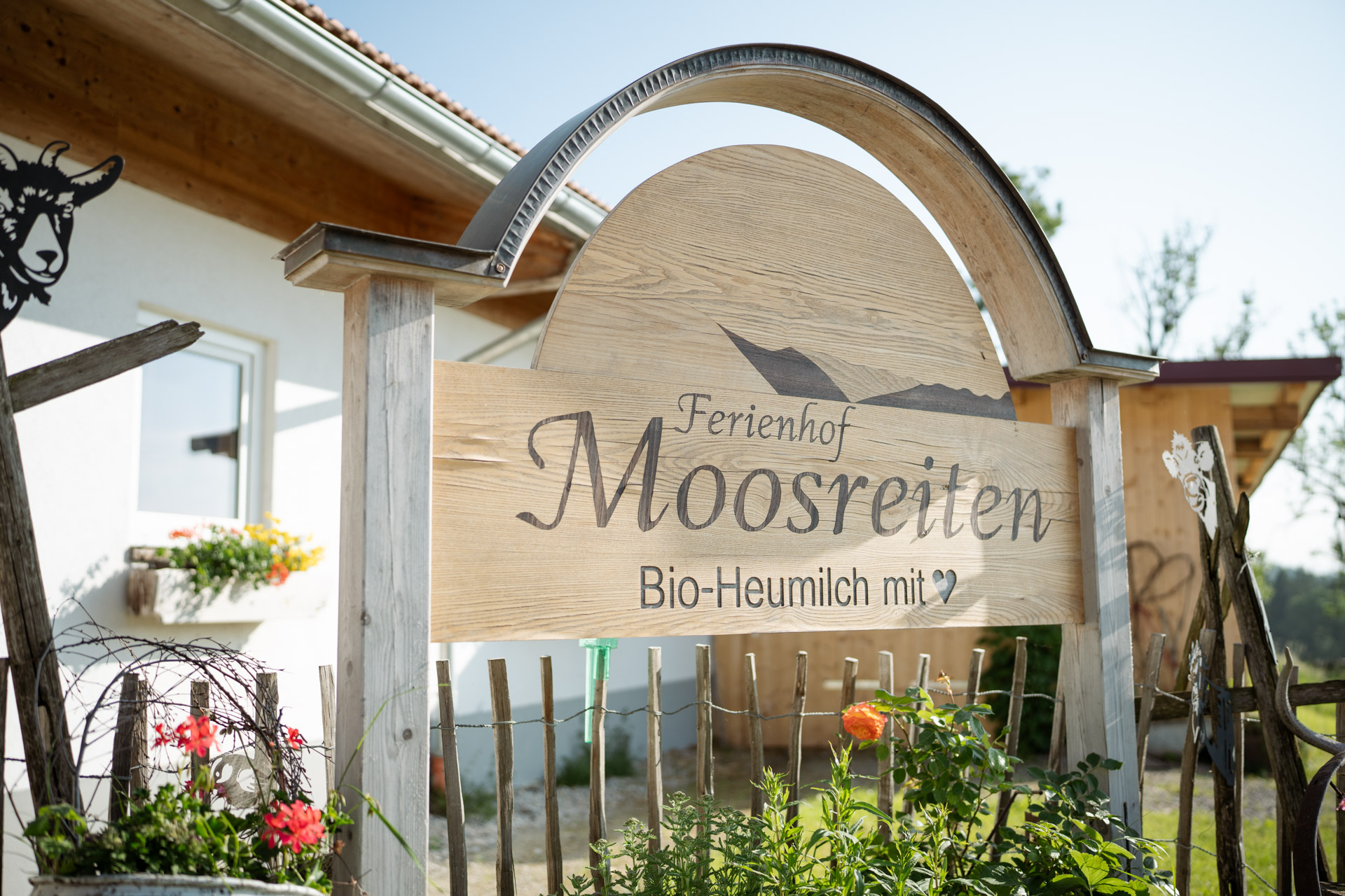 NEU.LAND. Pilotbetrieb Stückl Hofschild