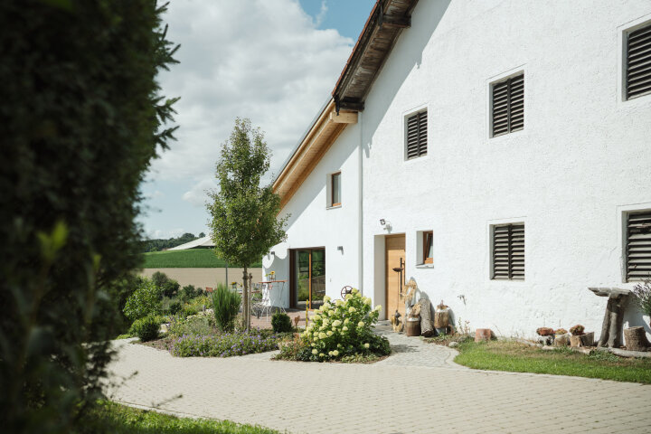 Hofstory Hennetsberg Hofansicht